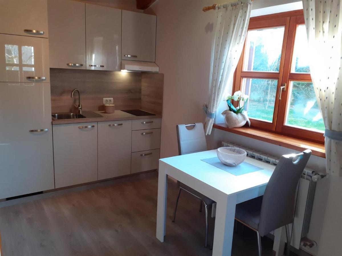 Ms Apartments Izola Eksteriør billede