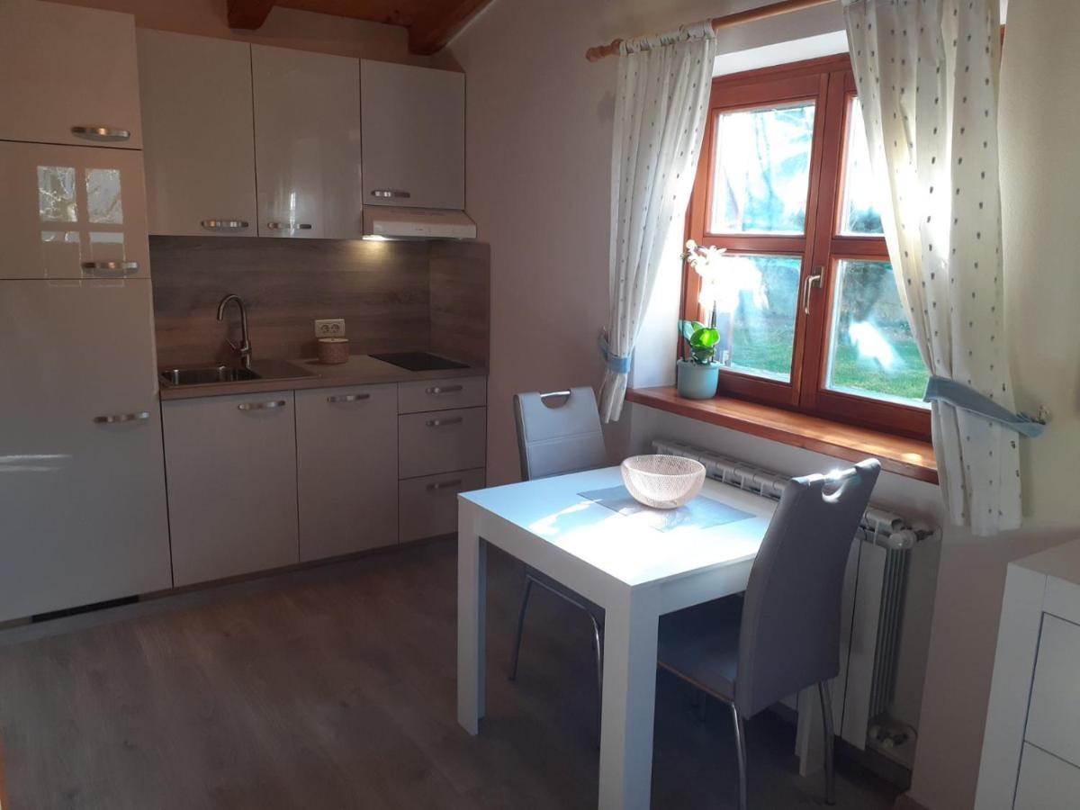 Ms Apartments Izola Eksteriør billede